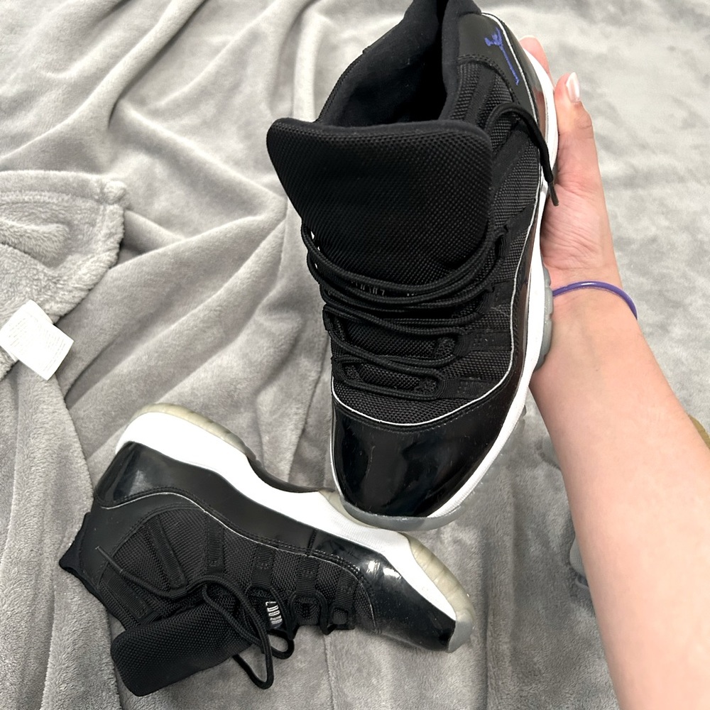 Jordan 11 Space Jam